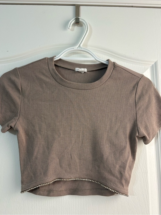 Garage Tops - Garage Taupe Ribbed Crop Top with Pearl Hem